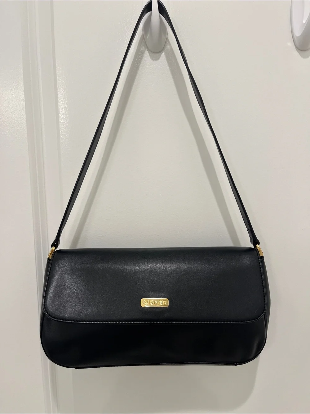 Etienne Aigner Black Leather Shoulder Bag with Gold-Classic Elegant Minimalist - Picture 1 of 11